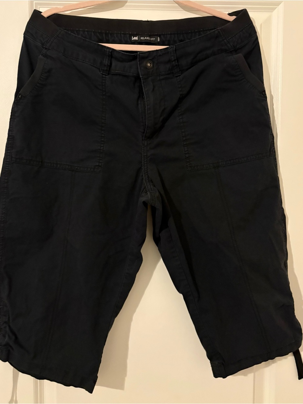 Lee Men’s Black Cargo Shorts with Utility Pockets